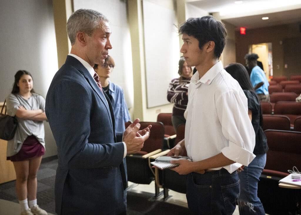 San Antonio Mayor Ron Nirenberg speaks with a student in the San Antonio Association of Hispanic Journalists’ Teen Team mentorship program at SAC’s Jean Longwith Radio, Television and Film building Thursday evening. Photo by D.J. Agleton