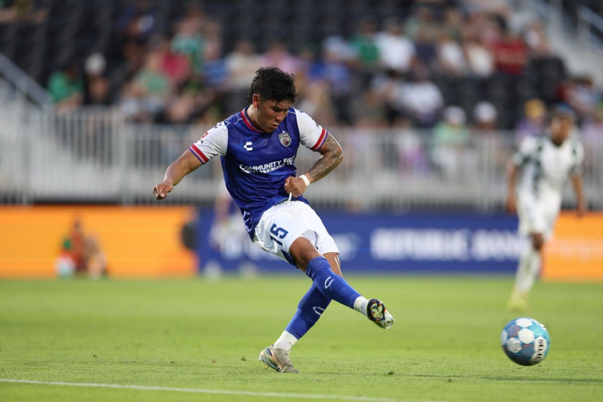 SAFC midfielder Mikey Maldonado sending a pass Saturday night versus Lexington SC in Lexington, Ky.